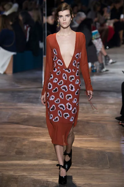 Look 36